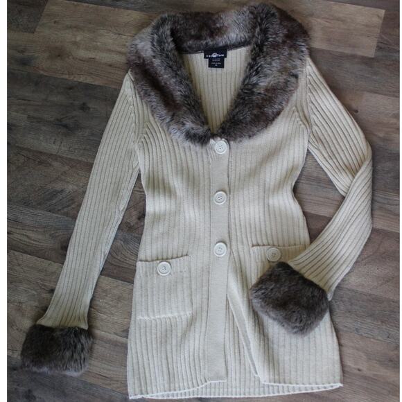 Y2K Cream It's Our Time Ribbed Knit Faux Fur Trimmed Long Button Up Cardigan M - Picture 9 of 9
